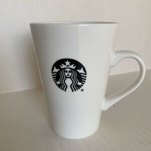 Starbucks 2015 White Black Ceramic Coffee Mug  16oz Excellent Condition